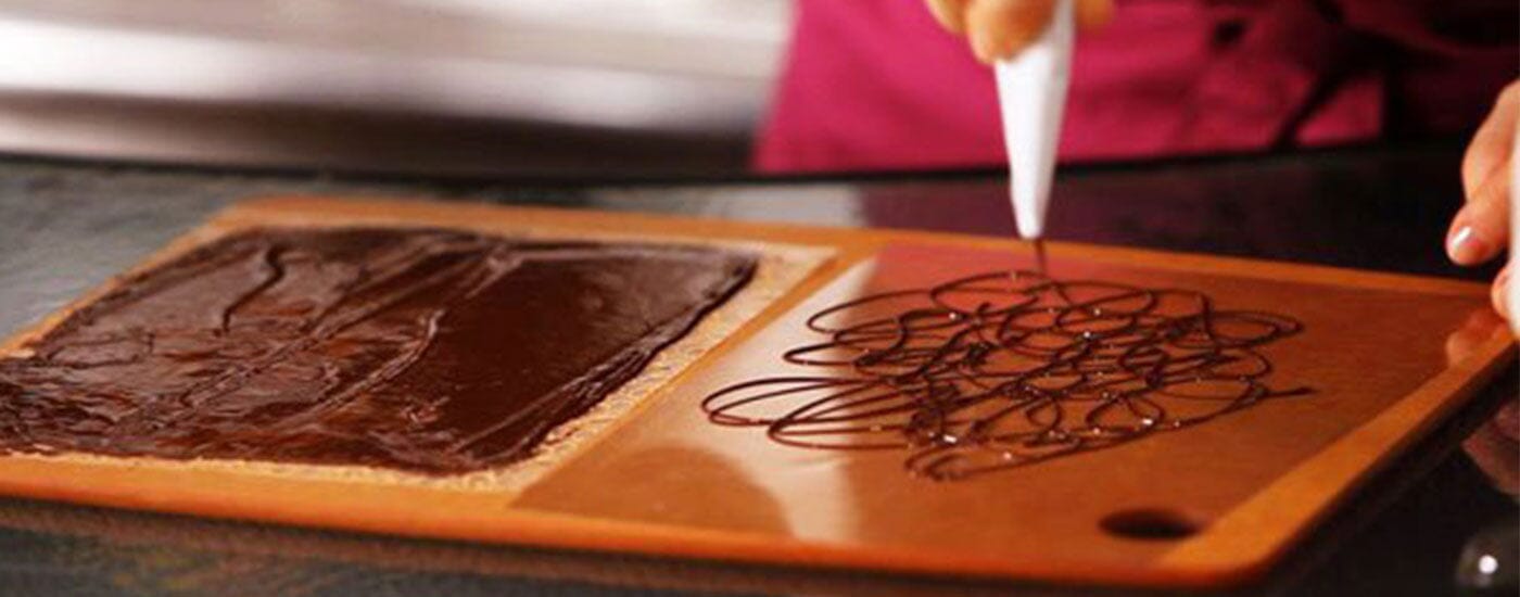 Çikolata ile pasta süsleme