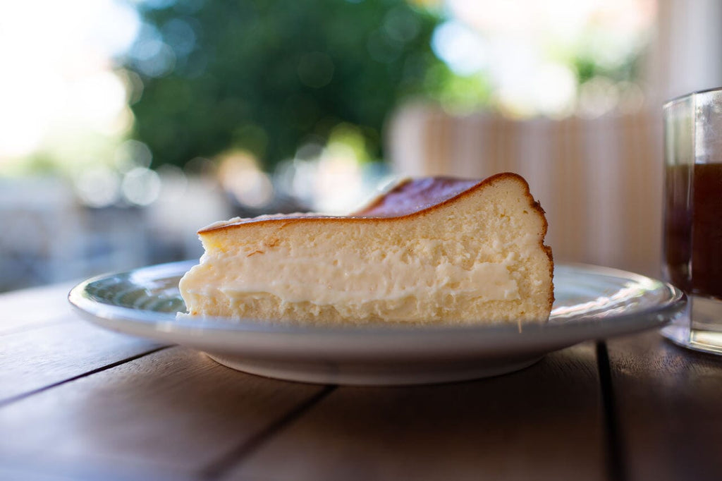 bir dilim cheesecake