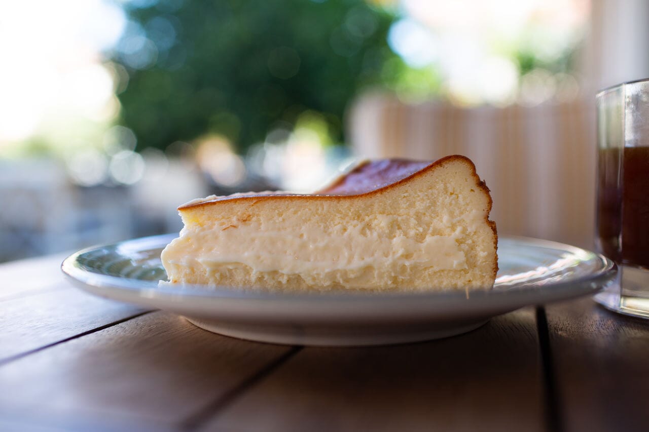 bir dilim cheesecake