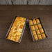 masa üzerindeki börek ve baklava